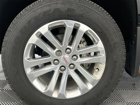 Used 2018 GMC Canyon SLT w/ Driver Alert Package image 30