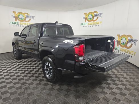 Used 2020 Toyota Tacoma SR AWD/4WD image 29