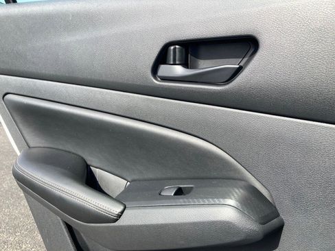 Used 2025 Nissan Altima 2.5 SV image 12