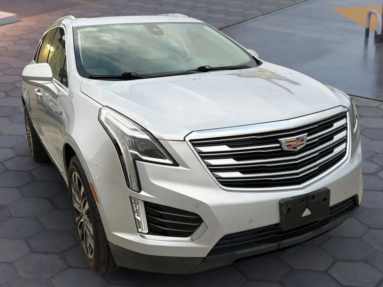 Used 2017 Cadillac XT5 Premium Luxury FWD image 17