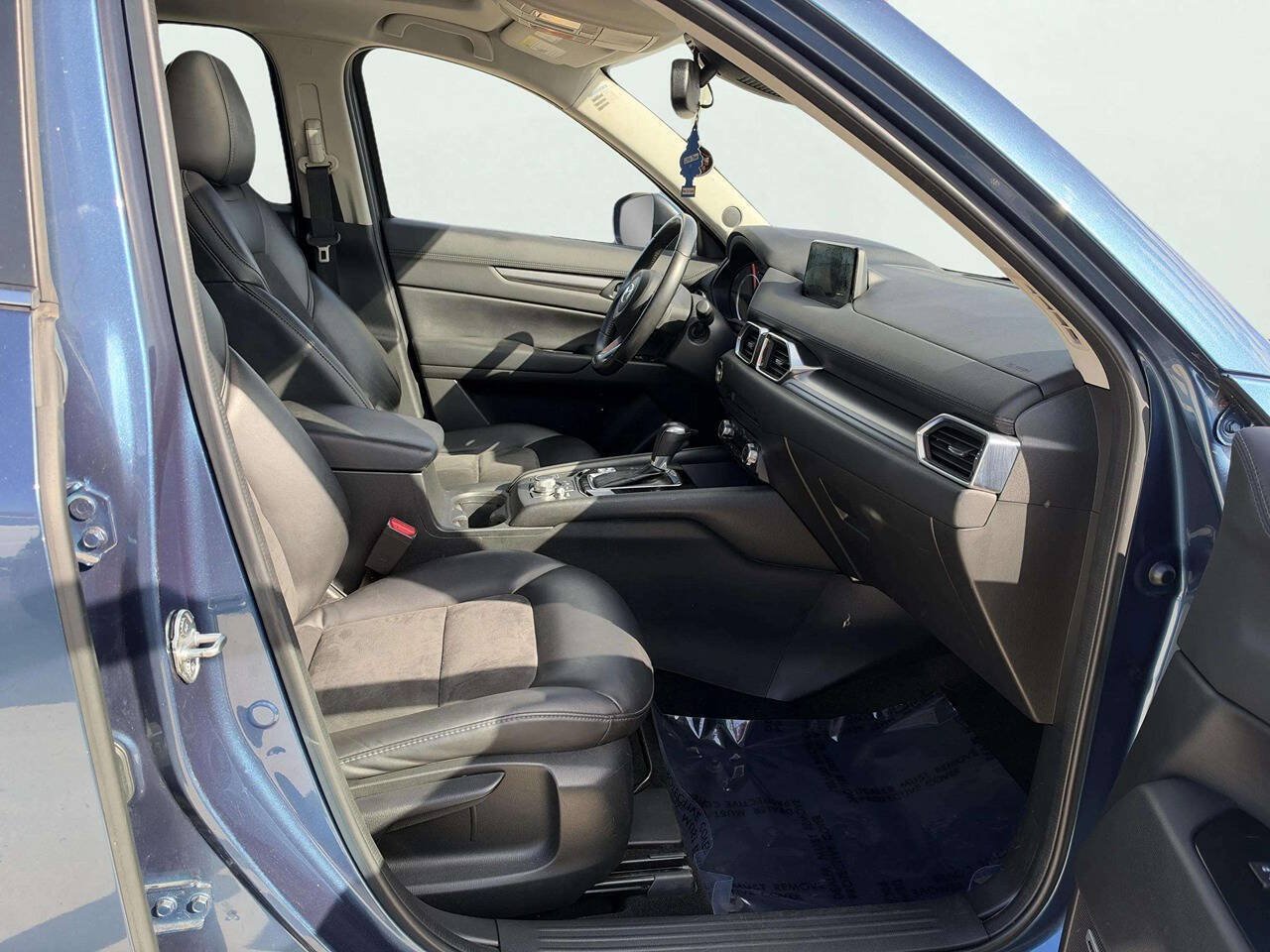 Used 2018 MAZDA CX-5 Touring w/ Preferred Equipment Package AWD/4WD image 12