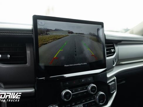 Used 2024 Ford Expedition Max XLT image 32