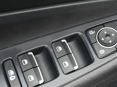 Used 2023 Hyundai Santa Fe SE image 13