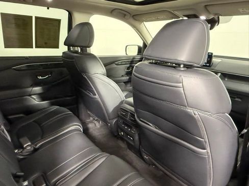 Used 2023 Honda Pilot Elite image 44