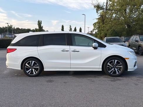Used 2019 Honda Odyssey Elite image 2