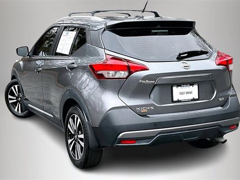 Used 2018 Nissan Kicks SR w/ Exterior Package image 5