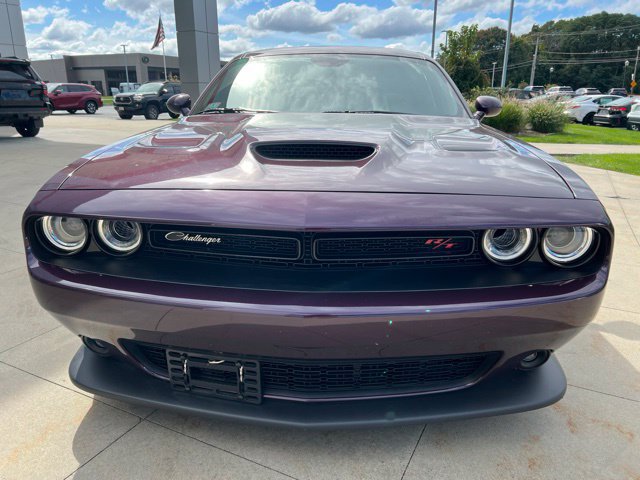 Used 2022 Dodge Challenger R/T Scat Pack w/ Dynamics Package RWD image 3
