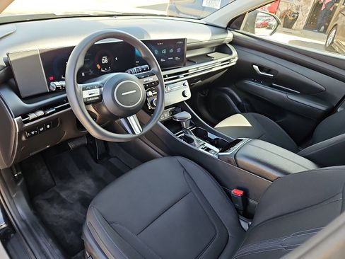 Used 2025 Hyundai Tucson SEL image 11