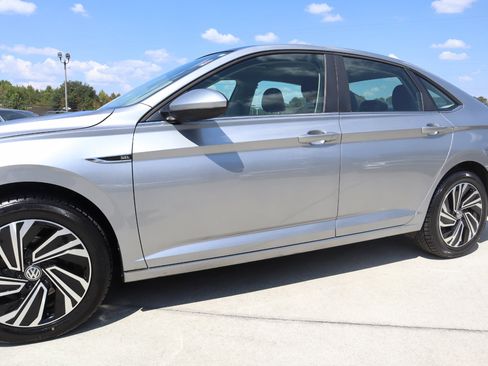 Used 2020 Volkswagen Jetta SEL image 33