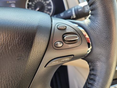 Used 2019 Nissan Murano Platinum image 11