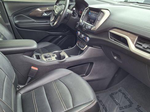 Used 2022 GMC Terrain Denali w/ Black Diamond Edition image 23