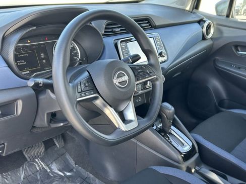 Used 2025 Nissan Versa SV w/ Trunk Package image 24