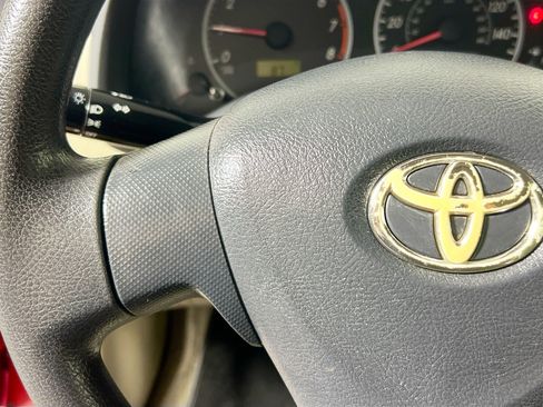 Used 2012 Toyota Corolla L FWD image 18