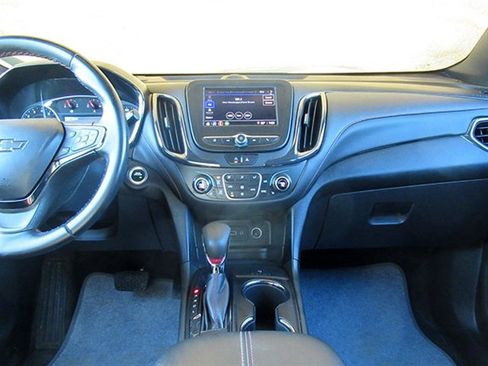 Used 2023 Chevrolet Equinox RS FWD image 22