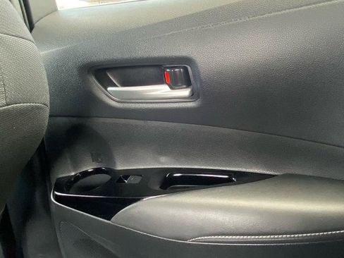 Used 2022 Toyota Corolla SE FWD image 40