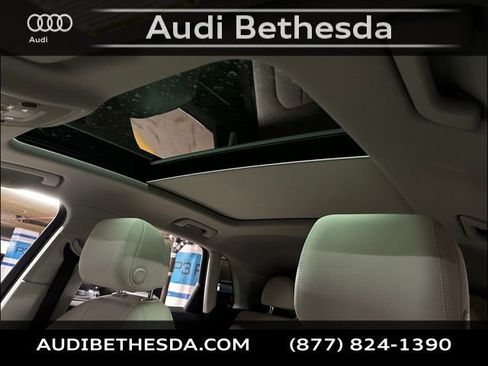 Used 2025 Audi Q3 2.0T Premium w/ Convenience Package image 27