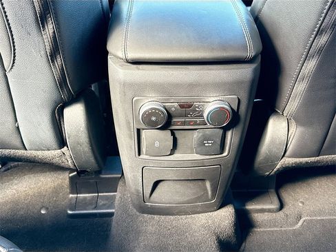 Used 2022 Ford Explorer Limited w/ Equipment Group 301A image 27