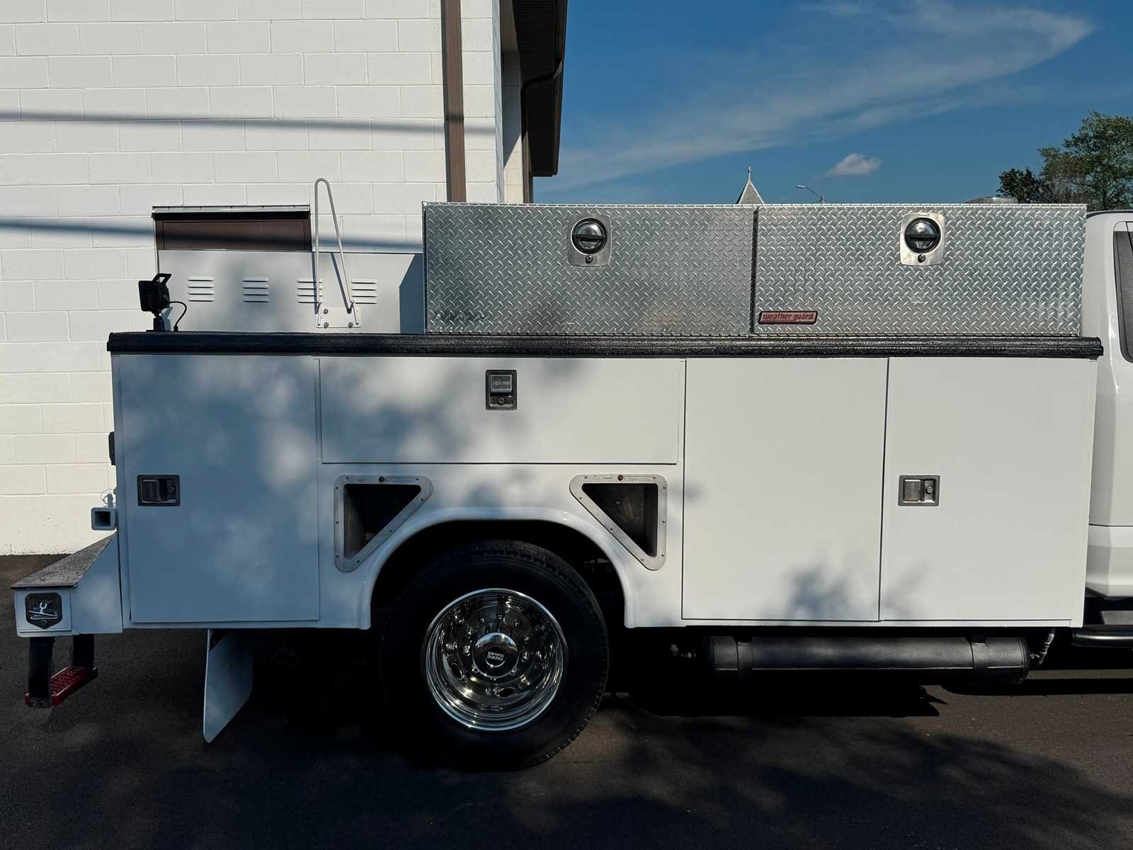 Used 2019 Ford F550 4x4 Regular Cab Super Duty image 5