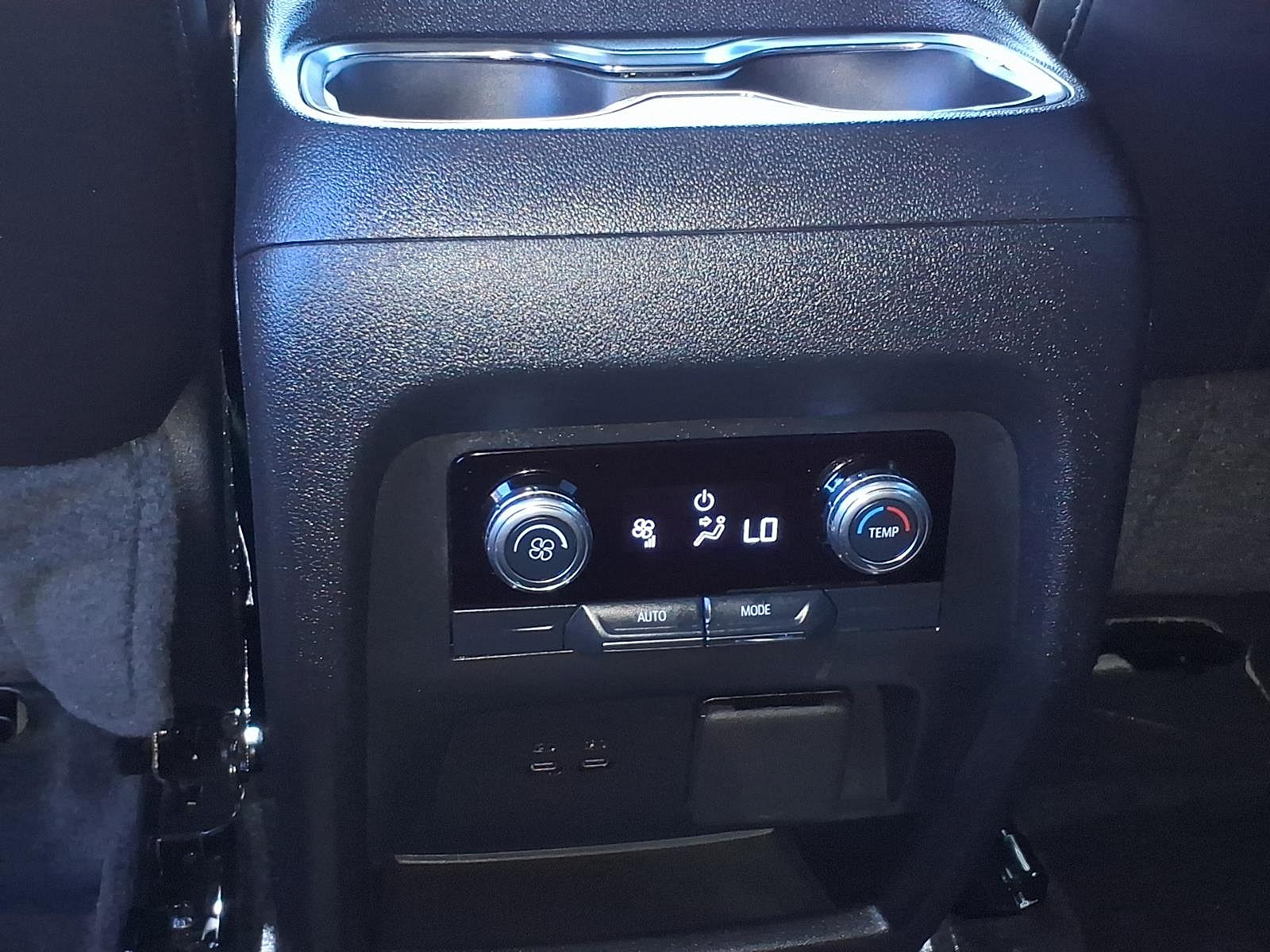 Used 2024 GMC Acadia AT4 AWD/4WD image 11