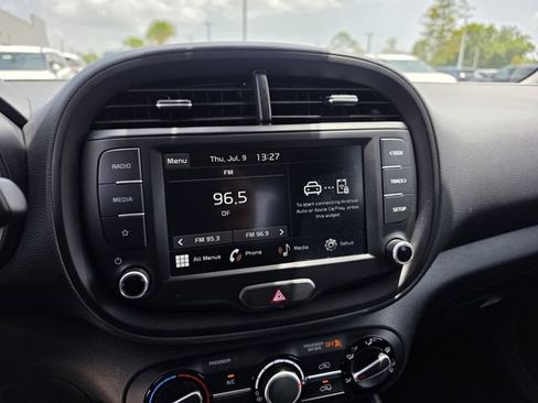 Certified 2025 Kia Soul LX w/ LX Technology Package FWD image 20