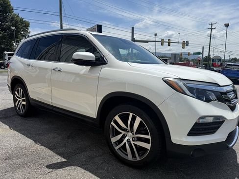 Used 2018 Honda Pilot Elite image 5