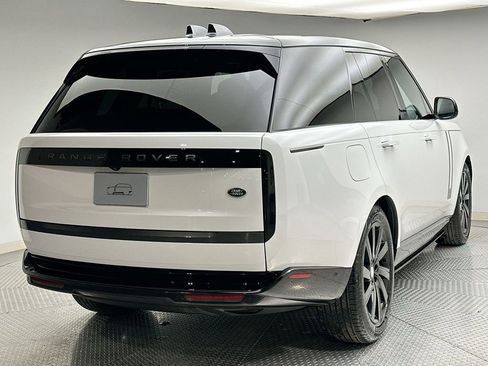 Used 2023 Land Rover Range Rover SE image 13