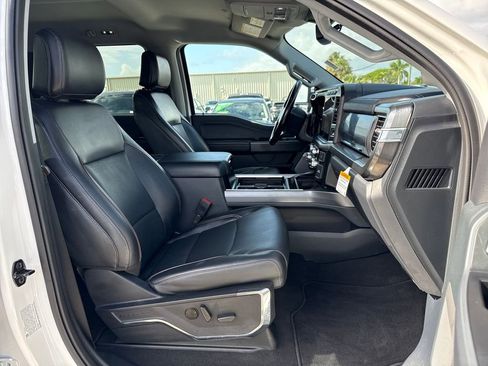 Used 2024 Ford F250 Lariat w/ Chrome Package image 29