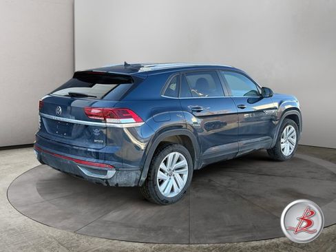 Used 2020 Volkswagen Atlas Cross Sport SE image 4
