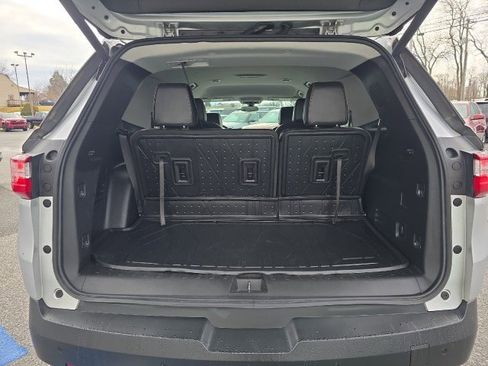 Used 2021 Chevrolet Traverse LT w/ LPO, Blackout Package image 13