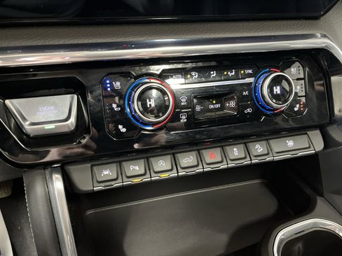 Used 2024 GMC Sierra 1500 Denali w/ Denali Reserve Package image 26