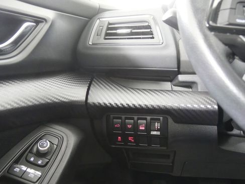 Used 2022 Subaru Ascent Onyx Edition image 18