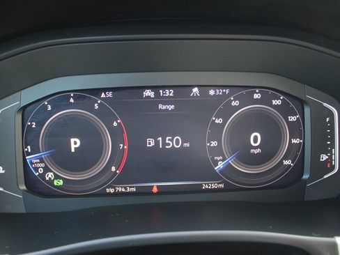 Used 2022 Volkswagen Atlas Cross Sport SEL image 16