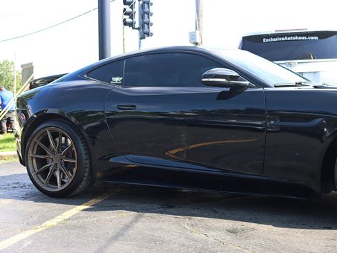 Used 2015 Jaguar F-TYPE R RWD image 5