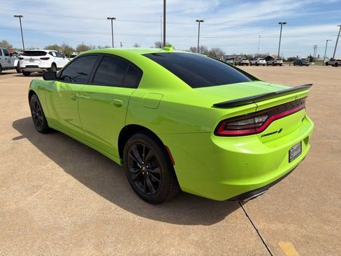 Used 2023 Dodge Charger SXT w/ Blacktop Package image 11