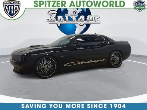Used 2017 Dodge Challenger R/T Plus RWD image 6