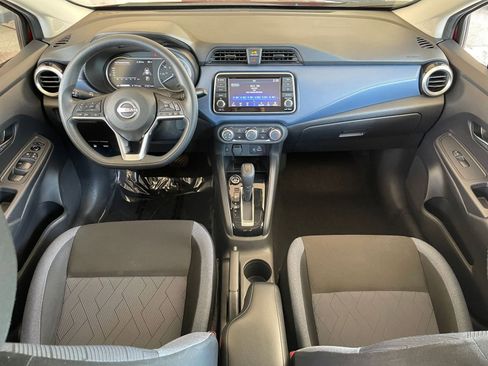 Used 2025 Nissan Versa SV image 31