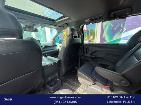 Used 2024 Toyota Sienna XLE Woodland Edition AWD/4WD image 17
