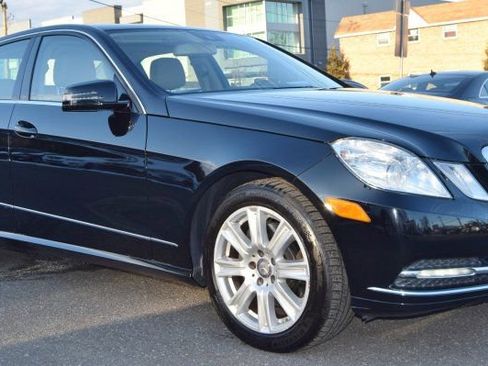 Used 2013 Mercedes-Benz E 350 Sedan image 9