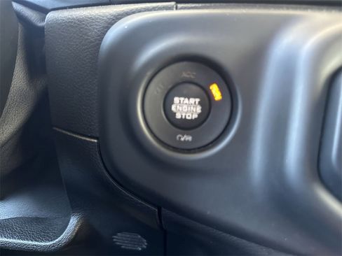 Used 2018 Jeep Wrangler Unlimited Sport S image 17