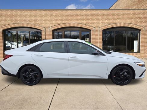 New 2026 Hyundai Elantra Sport image 2