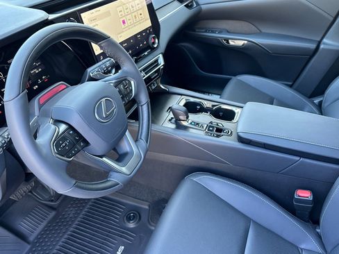 New 2026 Lexus RX 350 AWD image 4