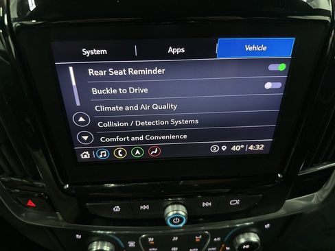 Used 2022 Chevrolet Traverse High Country image 36