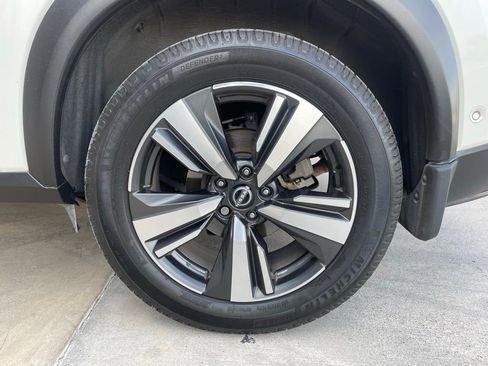 Certified 2023 Nissan Rogue Platinum image 19