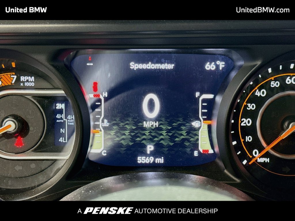 Used 2025 Jeep Wrangler Unlimited Rubicon AWD/4WD image 14