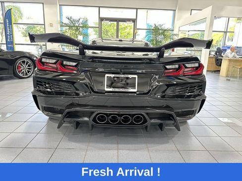 Used 2025 Chevrolet Corvette Z06 w/ Stealth Interior Trim Package RWD image 34