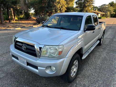 Used 2006 Toyota Tacoma PreRunner image 3