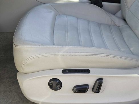 Used 2013 Volkswagen Passat TDI SEL Premium image 23