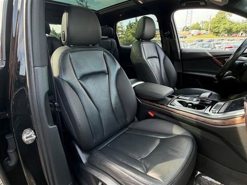 Used 2020 Audi Q7 3.0T Premium Plus AWD/4WD image 16
