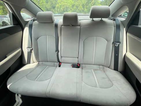 Used 2017 Hyundai Sonata SE FWD image 9