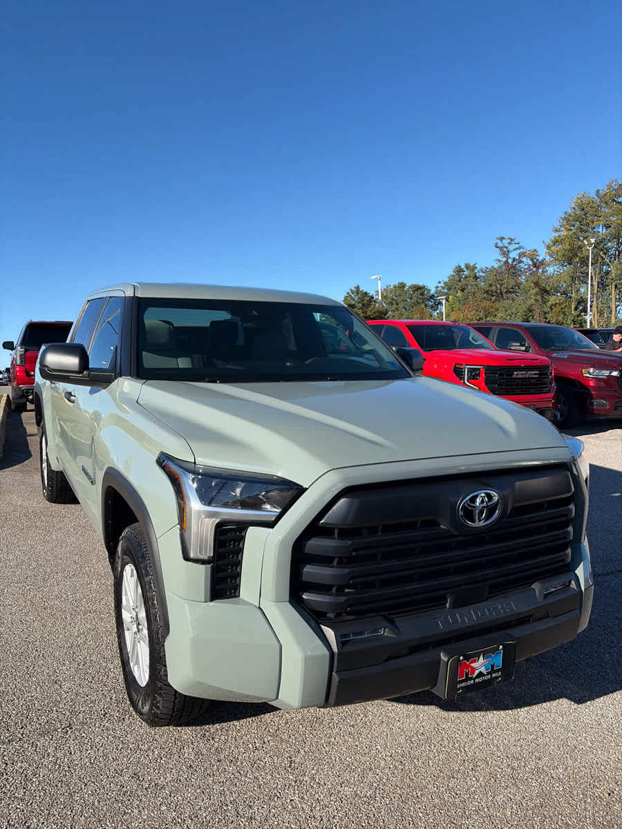 Used 2025 Toyota Tundra SR5 AWD/4WD image 18